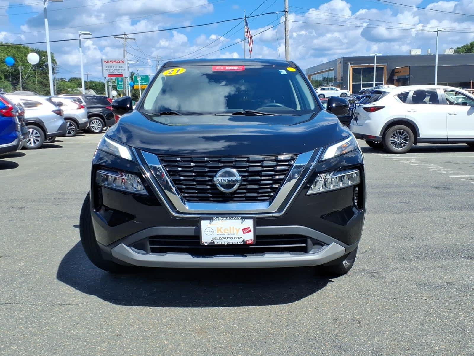 Certified Used 2021 Super Black Nissan SV image 2