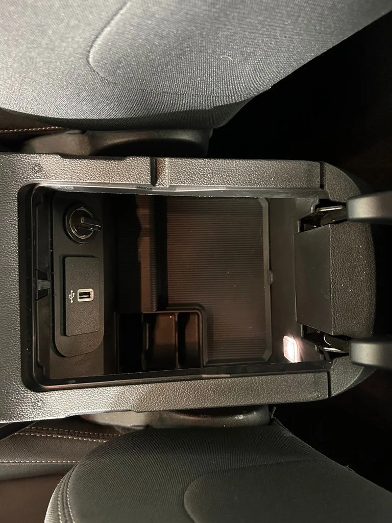 Used 2019 White Ford GT image 8