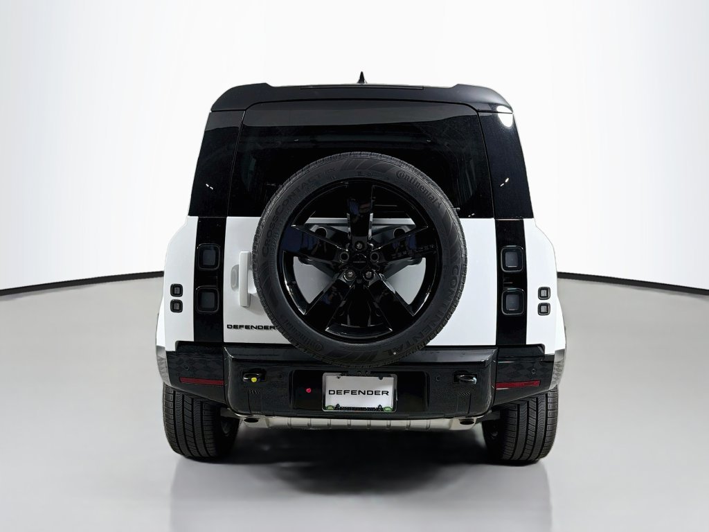 New 2026 Fuji White Land Rover X-Dynamic SE image 6