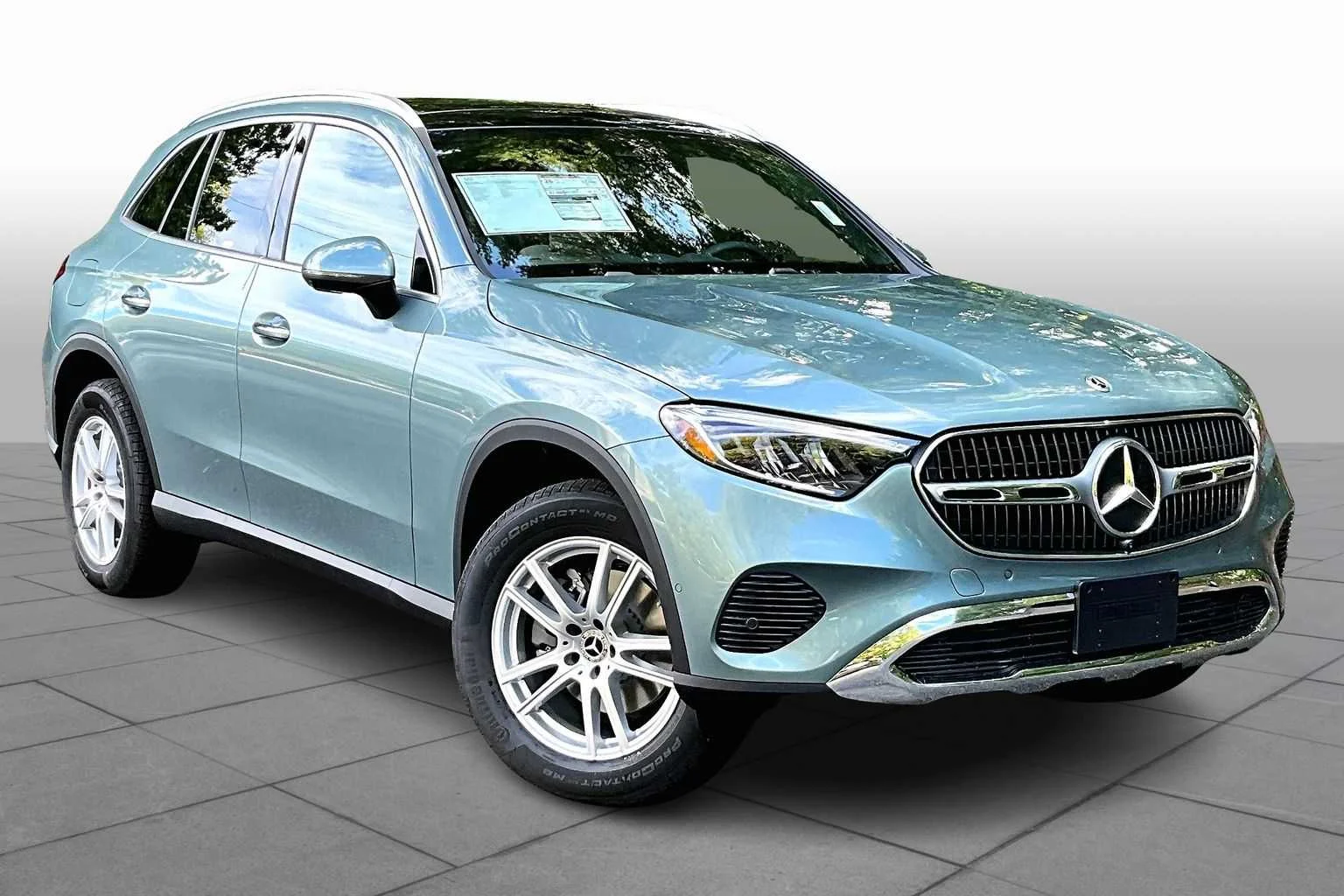 New 2026 Verde Silver Metallic Mercedes-Benz GLC 300 image 2