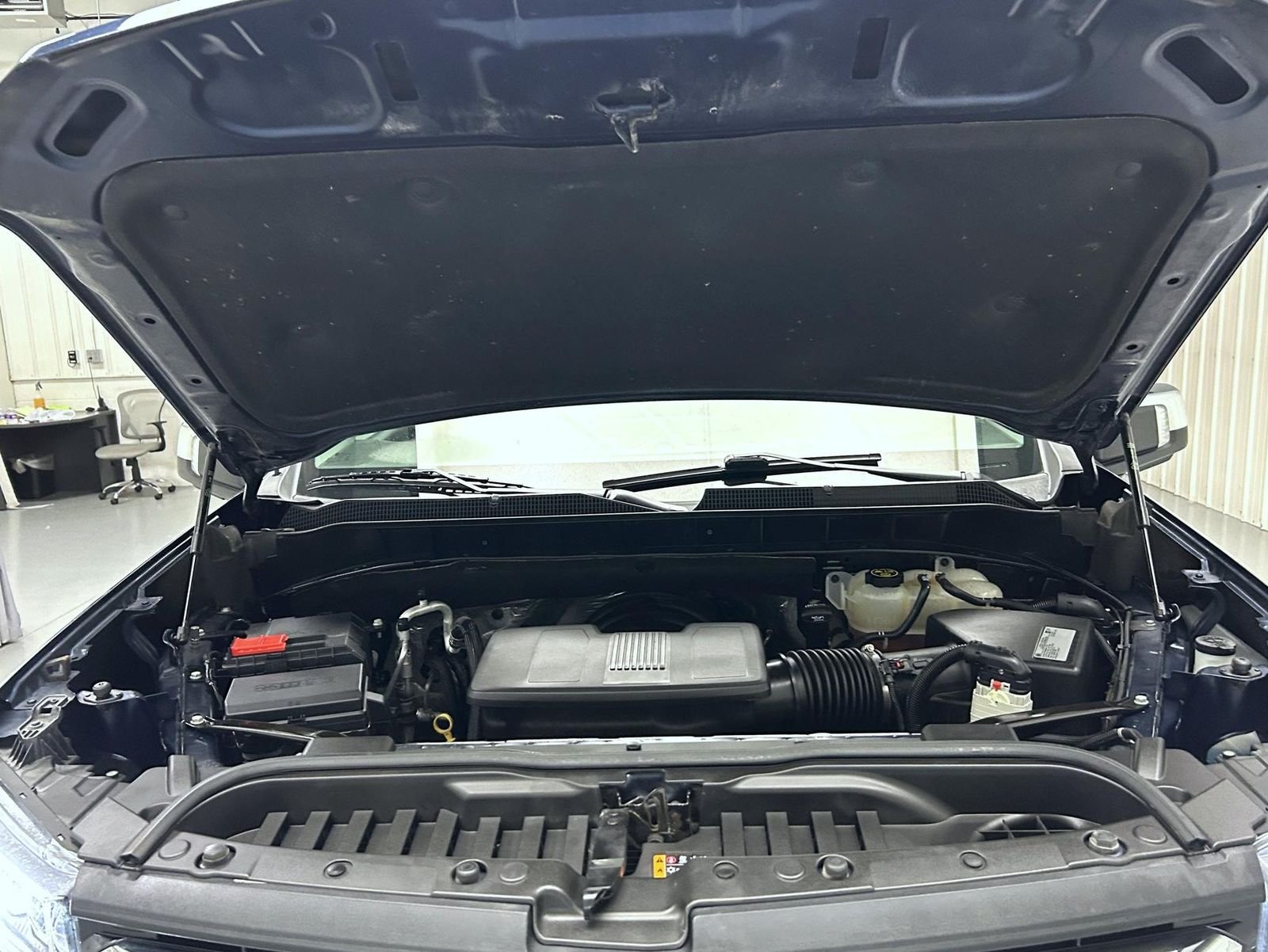 Used 2020 Blue Chevrolet LTZ image 23