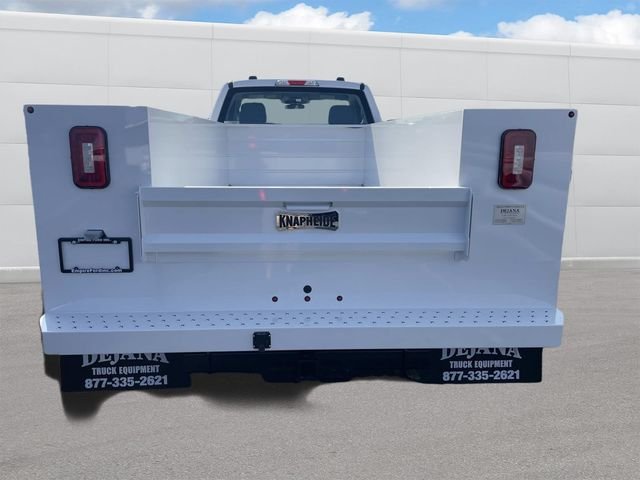 New 2026 Oxford White Ford F-550® XL image 3