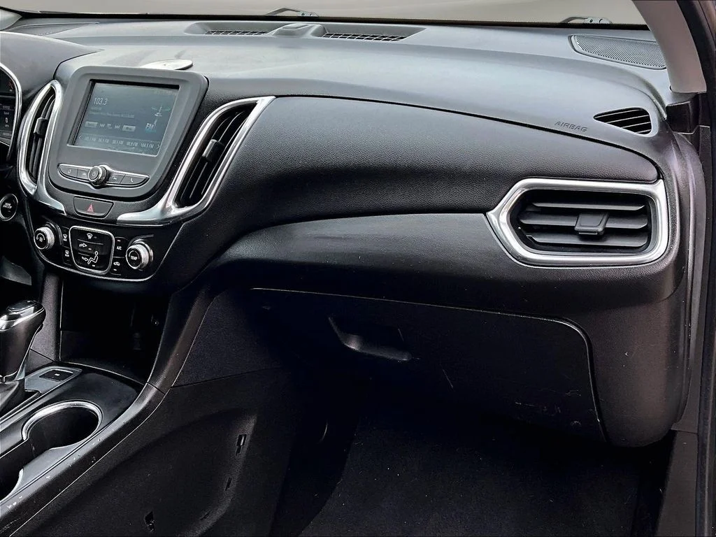 Used 2018 Silver Chevrolet LT image 30