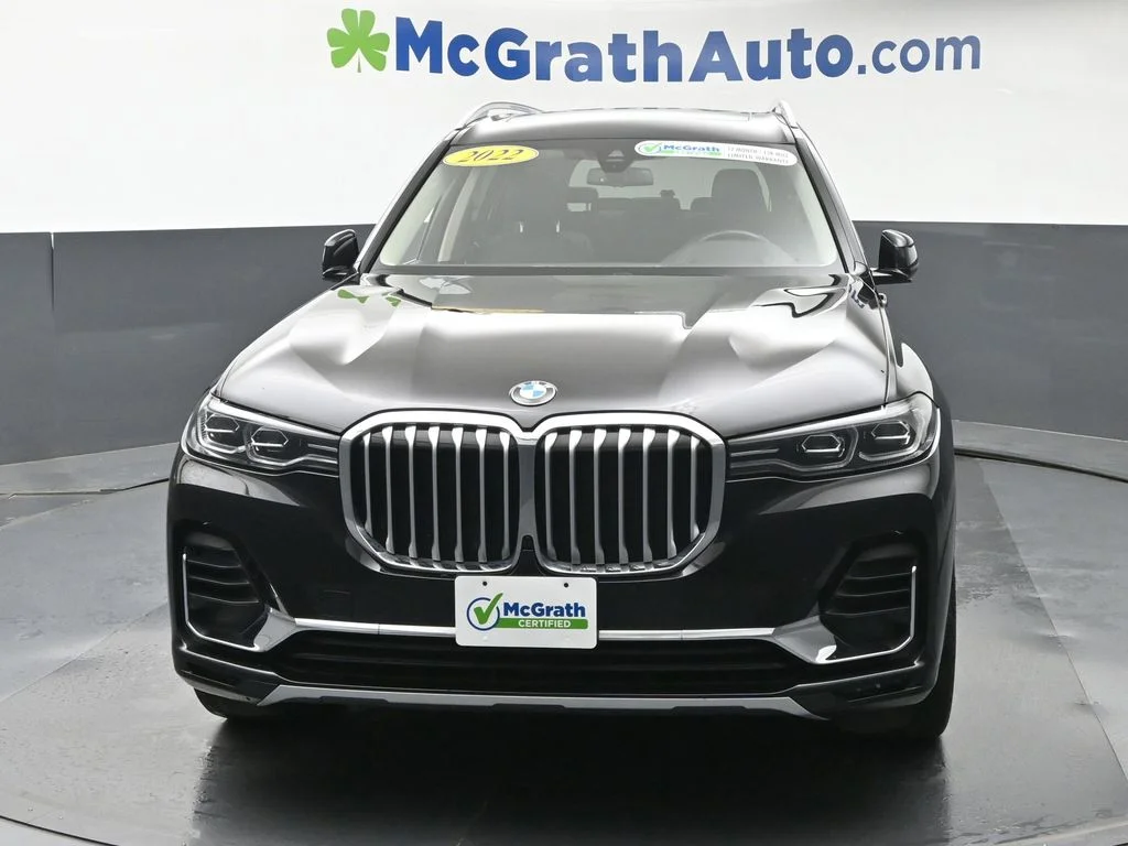 Certified Used 2022 Black BMW xDrive40i image 6