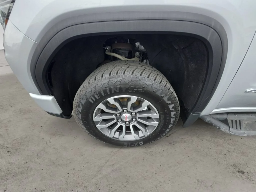 Certified Used 2022 QUICKSILVER METALLIC GMC AT4 image 9