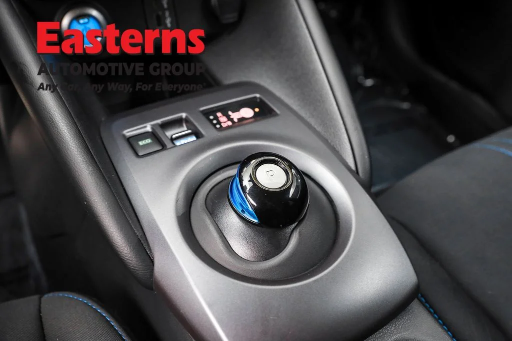 Used 2024 Gray Nissan S image 13