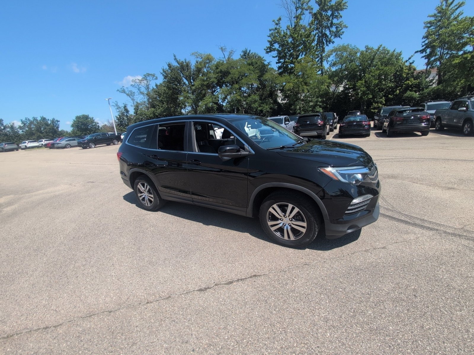 Used 2018 Crystal Black Pearl Honda EX-L image 14