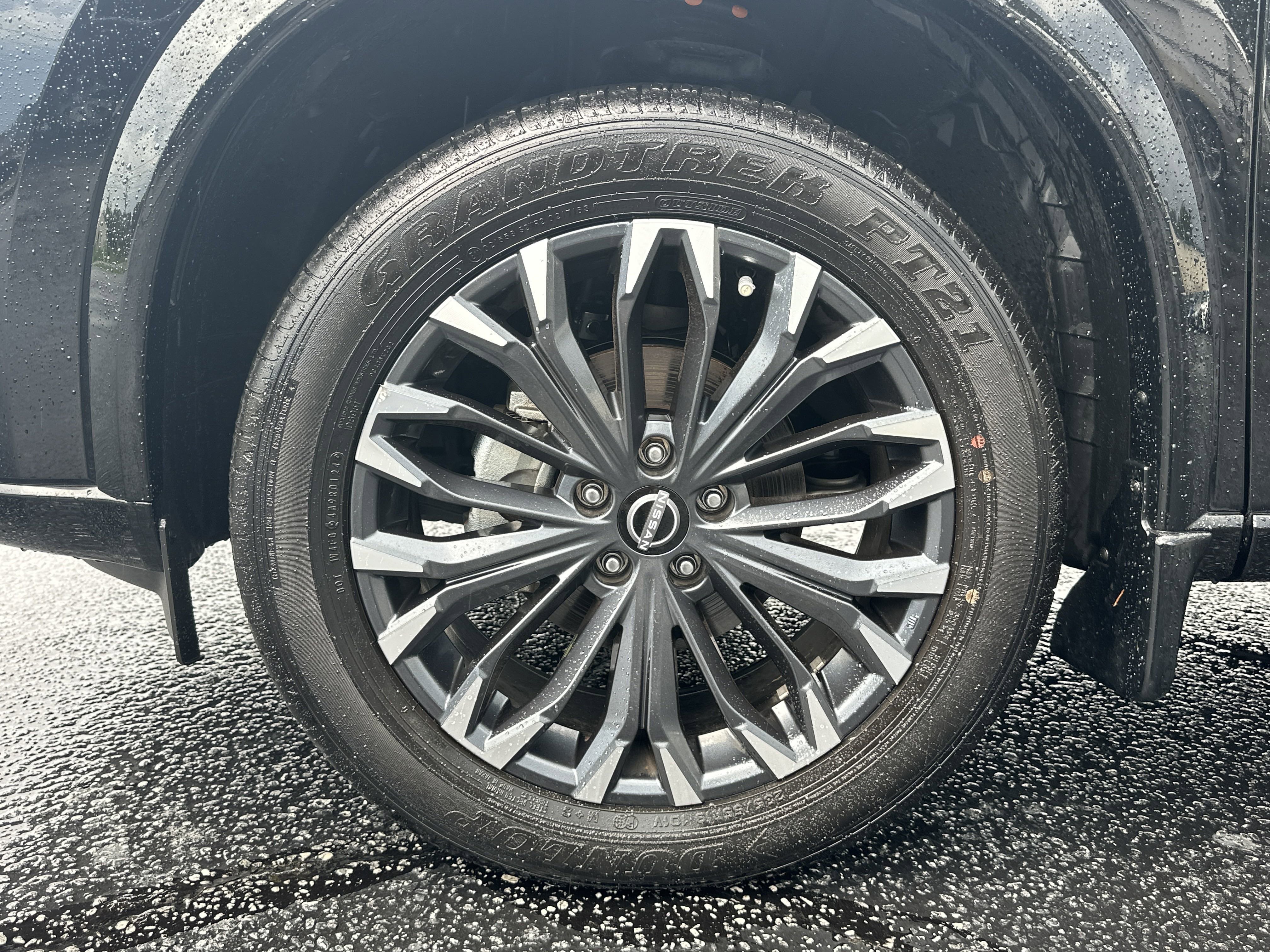 Used 2024 Super Black Nissan Platinum image 13