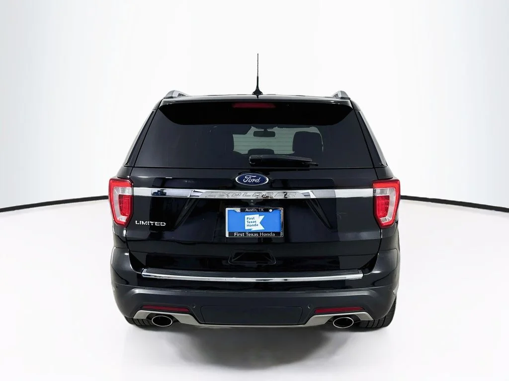 Used 2019 Black Metallic Ford Limited image 7