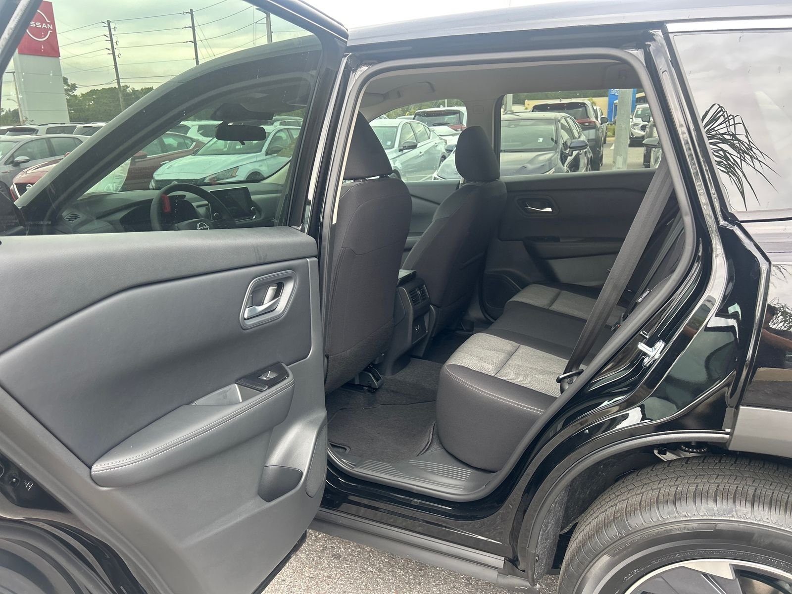 New 2026 Nissan Rogue SV 4D Sport Utility