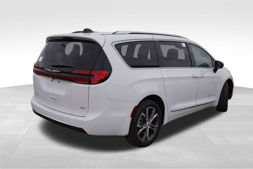New 2026 White Chrysler Pinnacle image 3