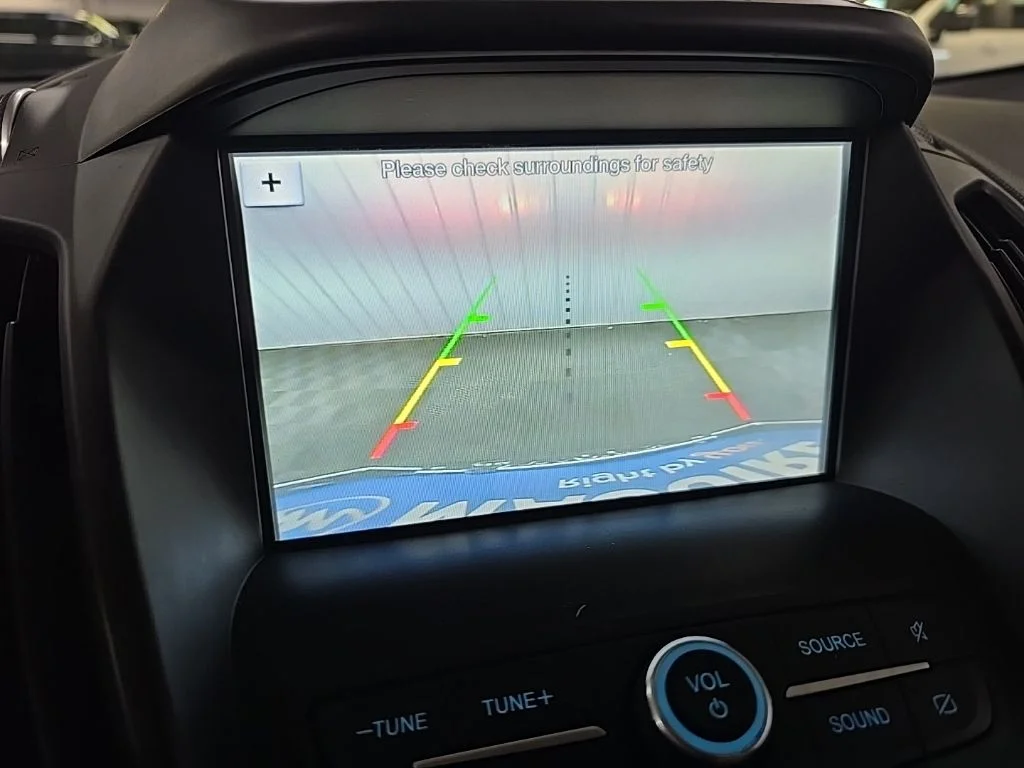 Used 2019 Black Metallic Ford SE image 27