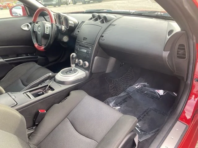 Used 2007 Red Nissan Enthusiast image 17