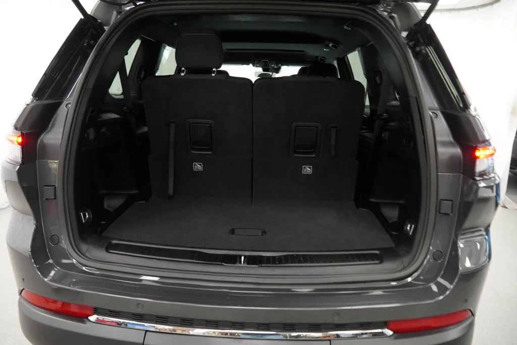 Used 2025 Gray Jeep Laredo image 43