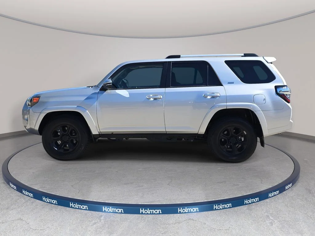 Used 2023 Silver Toyota SR5 Premium image 9