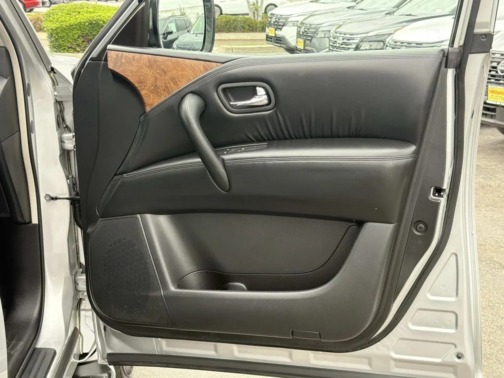 Used 2023 Brilliant Silver Metallic Nissan SL image 33