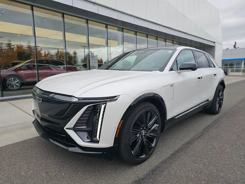 Certified Used 2024 Crystal White Tricoat Cadillac Sport 3 image 3