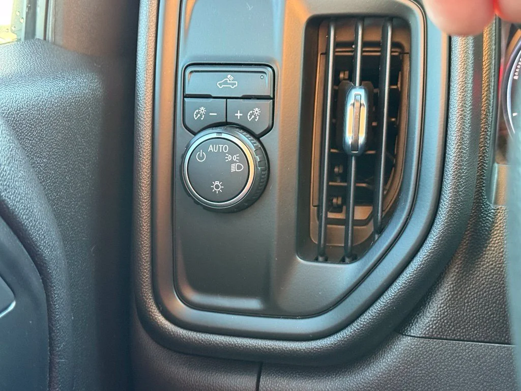 Used 2021 Gray Chevrolet Custom image 17