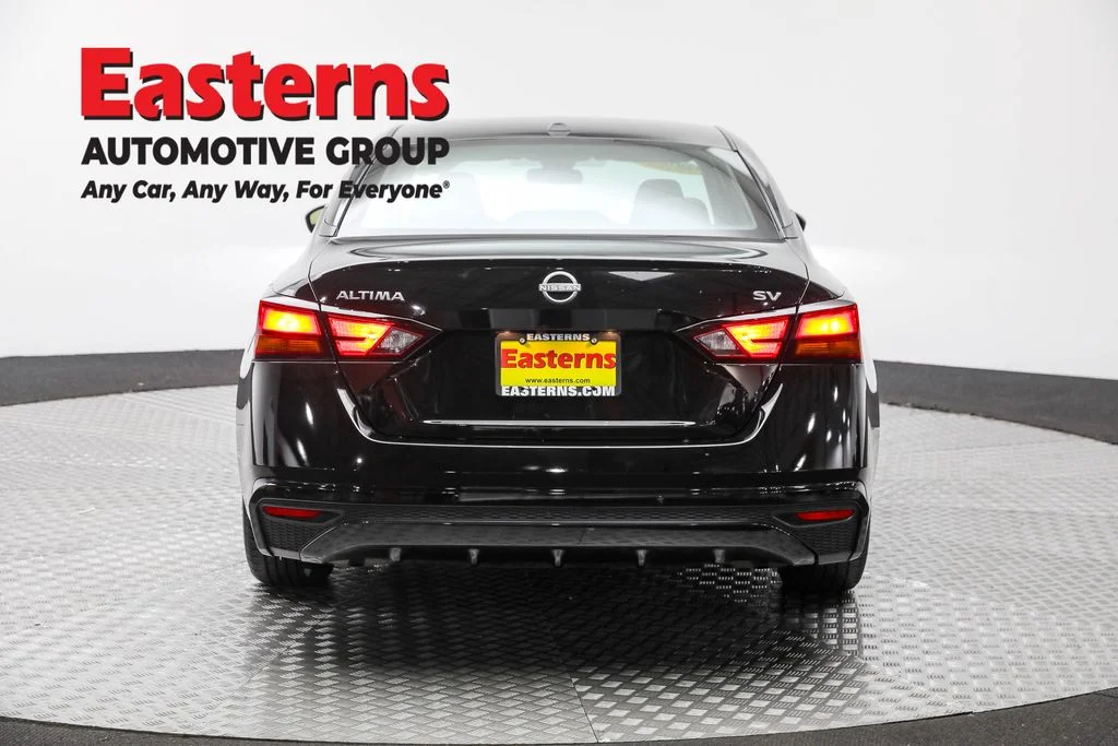 Used 2024 Black Nissan 2.5 SV image 6
