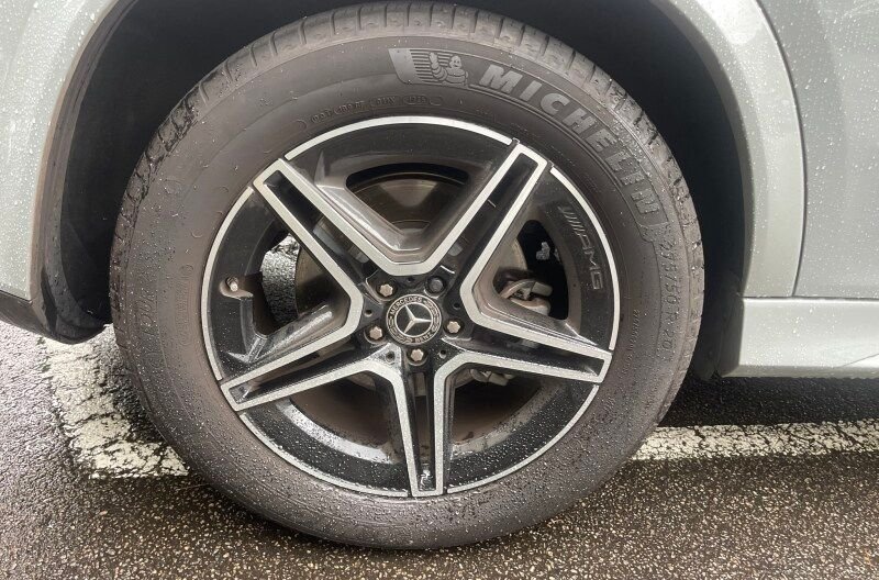 Certified Used 2025 MANUFAKTUR Alpine Gray Mercedes-Benz GLE 450 image 13