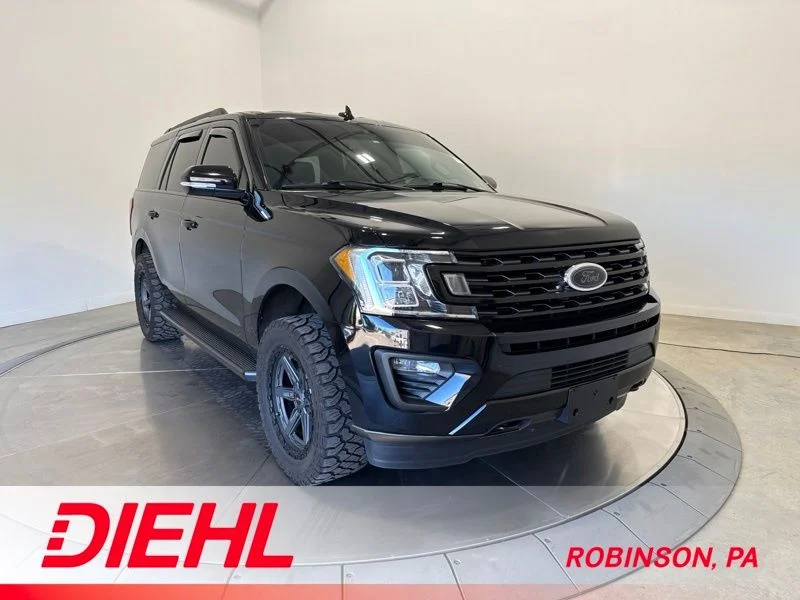 Used 2021 Black Ford XLT image 1