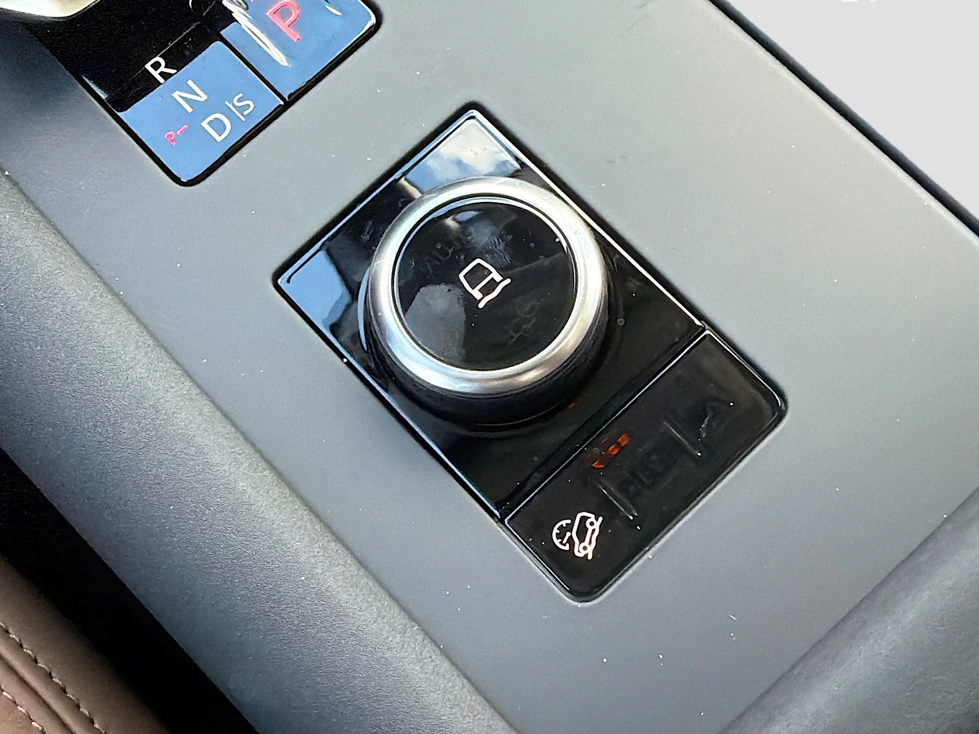 New 2026 Carpathian Grey Land Rover Tempest Edition image 49