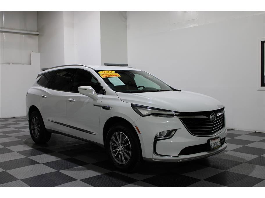 2022 Buick Enclave Essence Sport photo 2