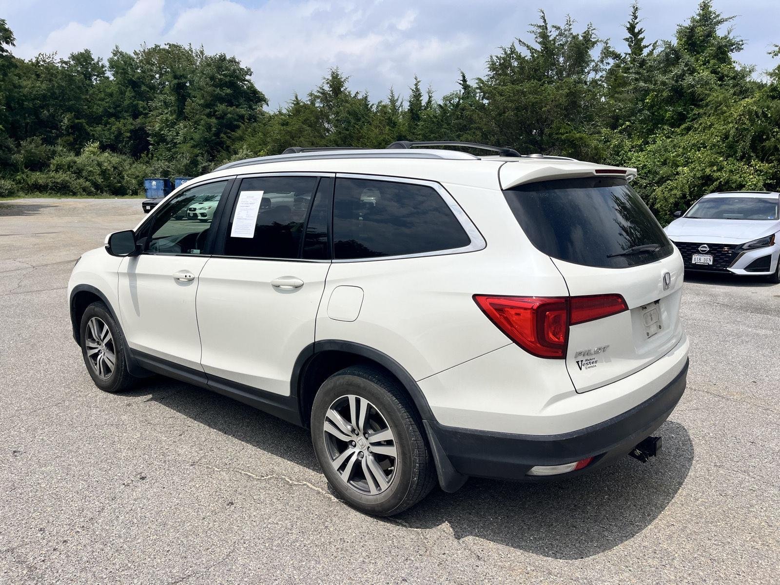 Used 2018 White Diamond Pearl Honda EX-L image 5