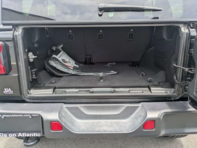2025 Jeep Wrangler 4-Door Sahara - Photo 12