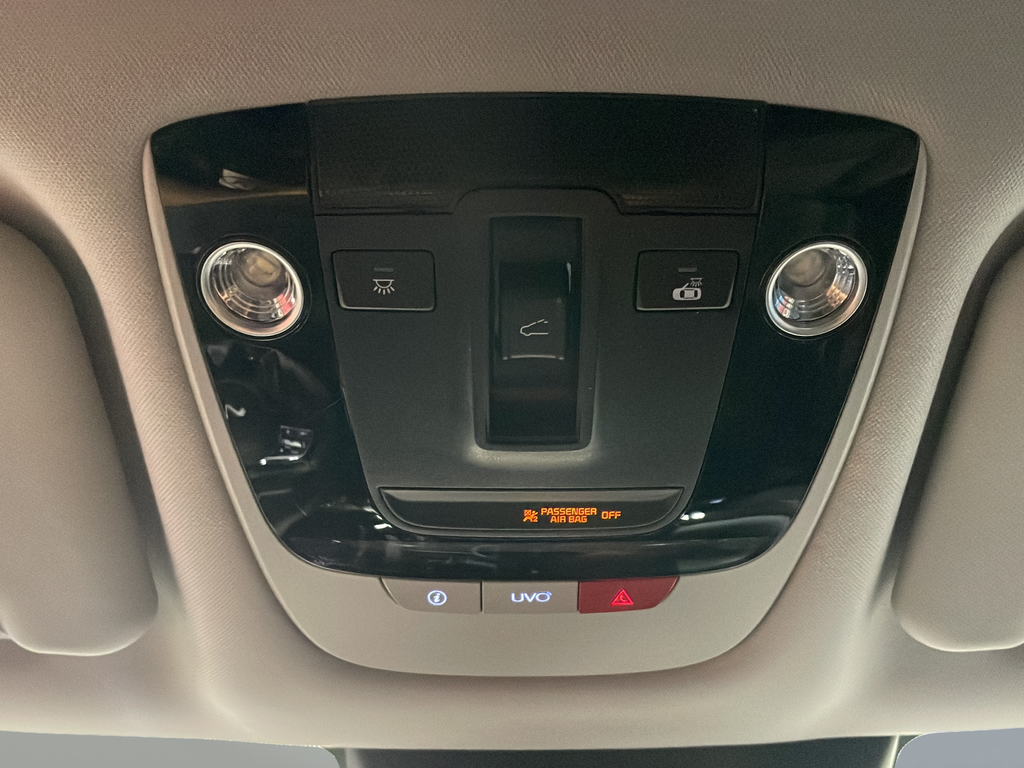 Used 2023 White Kia EX image 35