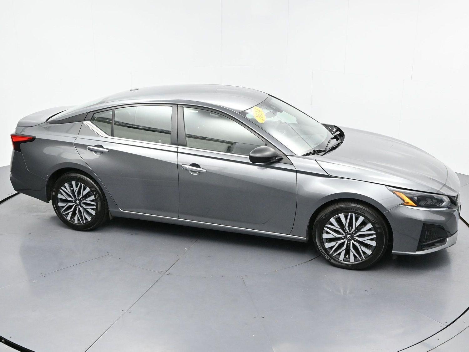 Used 2024 Gun Metallic Nissan 2.5 SV image 36