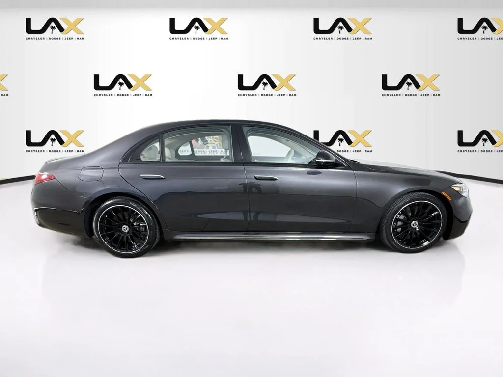 Used 2023 Gray Mercedes-Benz S 500 image 8