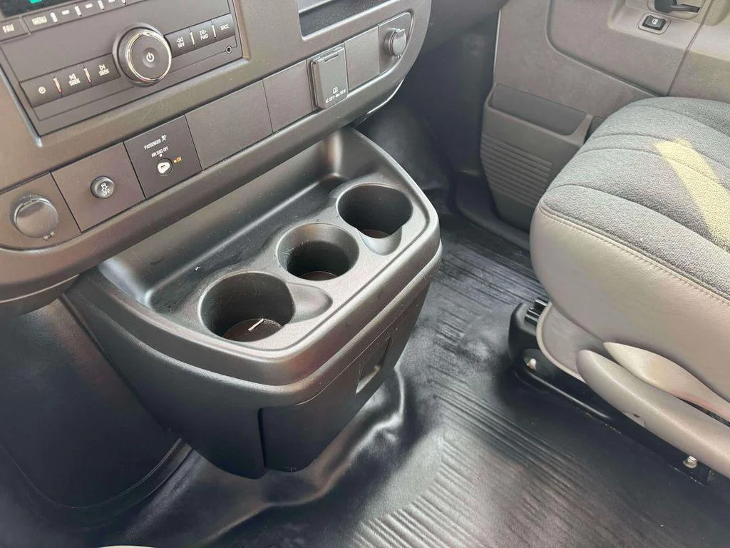 2023 Chevrolet Express Cargo Work Van - Photo 30