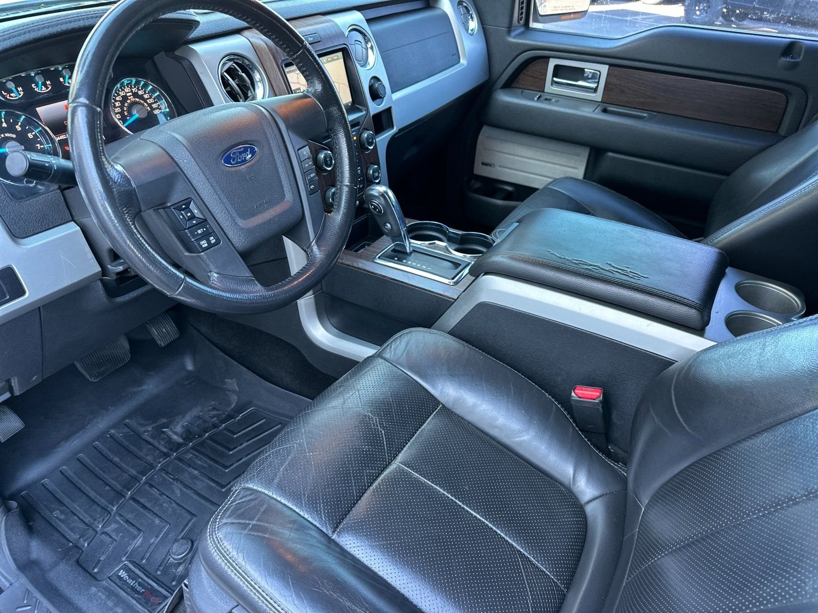 Used 2013 White Ford Lariat image 9