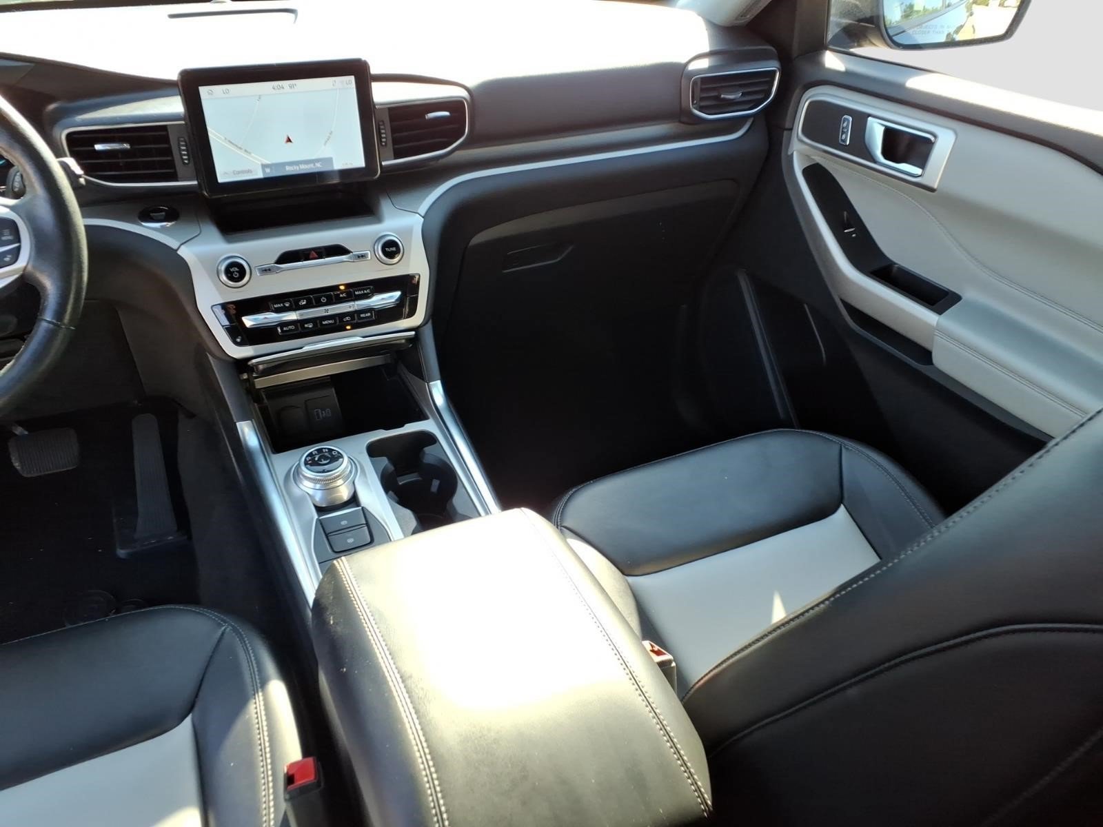 2022 Ford Explorer XLT - Photo 11