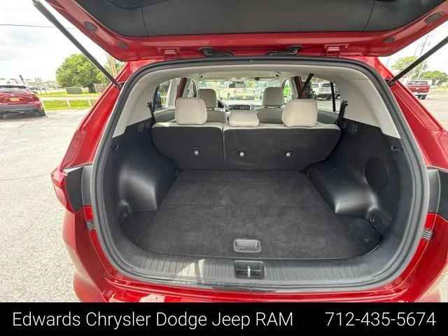 Used 2020 Red Kia LX image 30