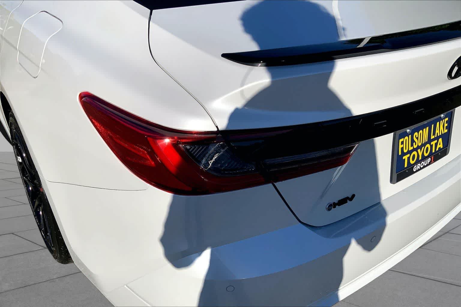 New 2026 Wind Chill Pearl with Midnight Black Metallic roof Toyota XSE image 14
