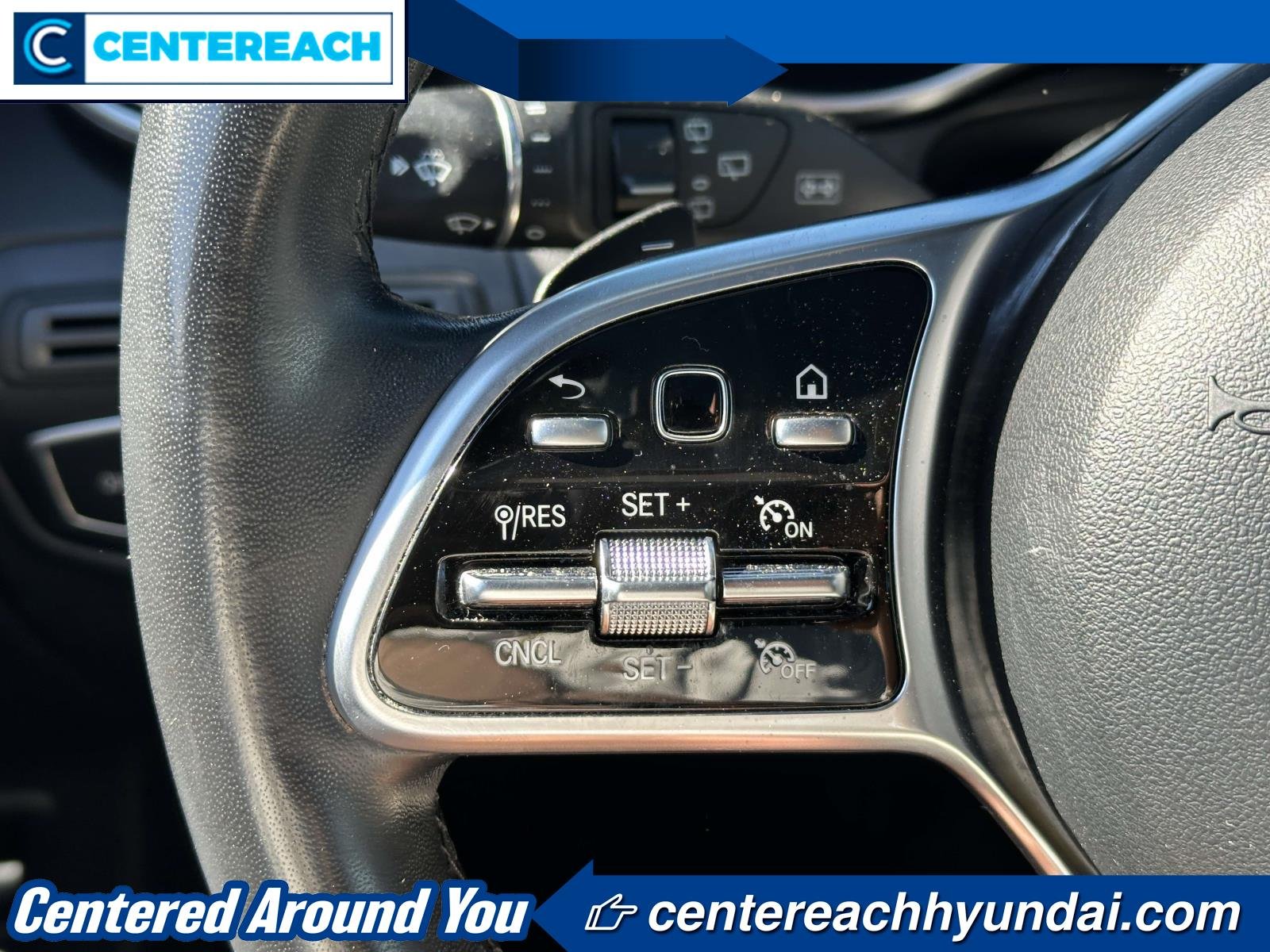 Used 2022 Black Mercedes-Benz GLC 300 image 21