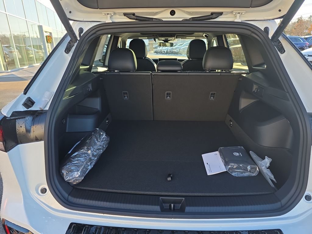 2026 Volkswagen Tiguan SE R-LINE BLACK - Photo 16
