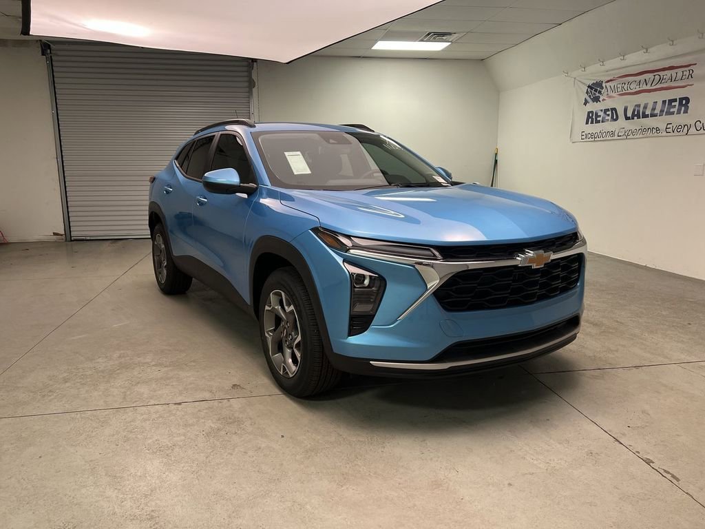 2026 Chevrolet Trax LT's photo