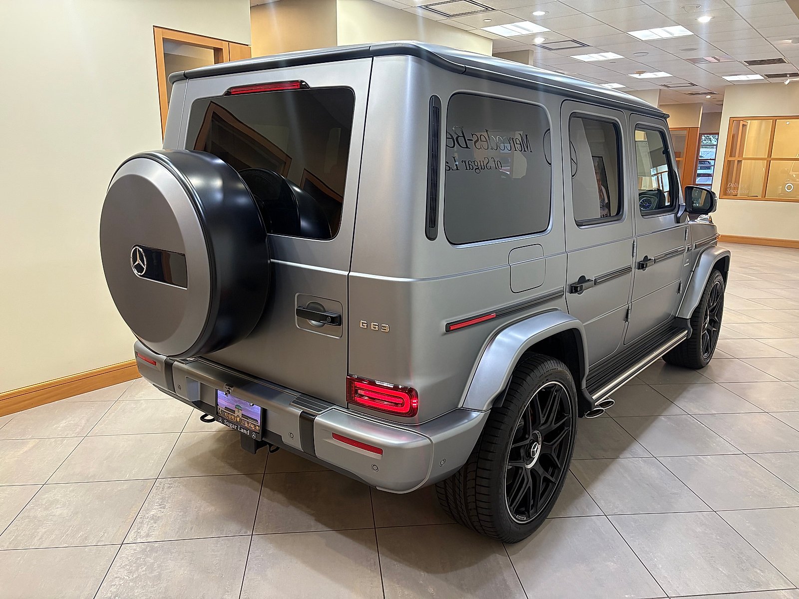 New 2027 MANUFAKTUR Platinum Magno Mercedes-Benz AMG® G 63 image 46