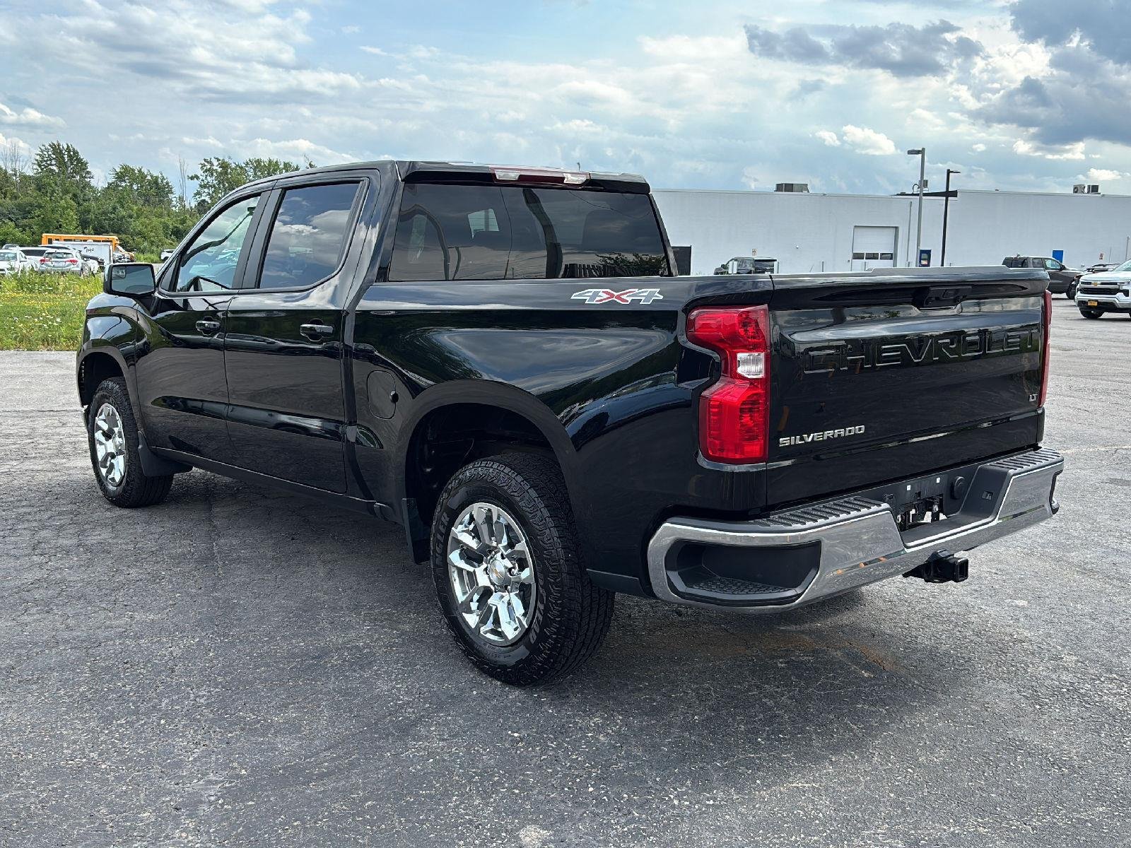 Used 2024 Black Chevrolet LT image 7