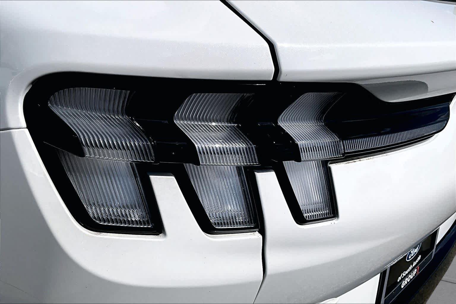 Used 2023 Star White Metallic Tri-Coat Ford Premium image 27