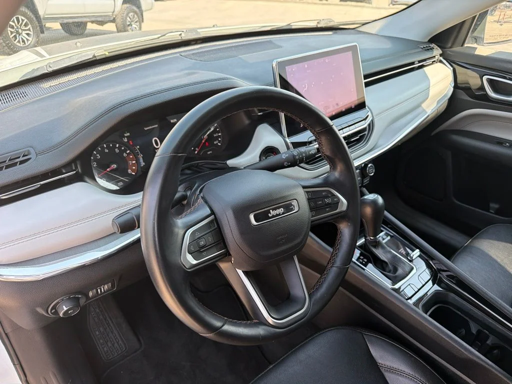 Used 2022 White Jeep Limited image 18