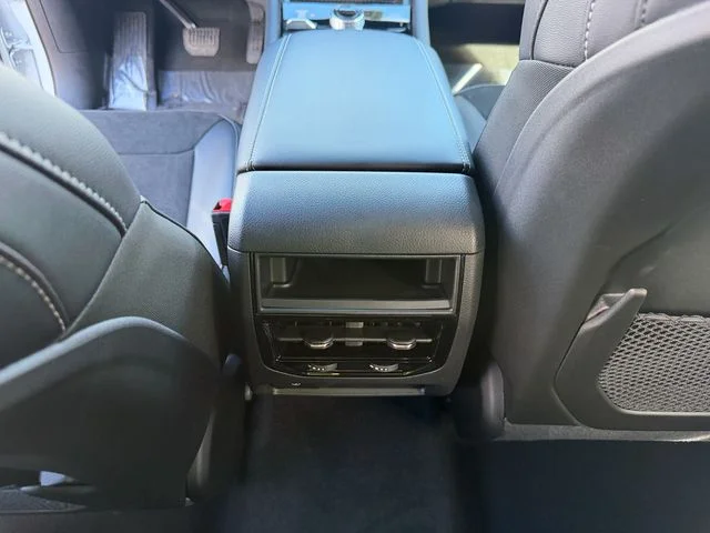 New 2026 White Jeep Altitude image 24