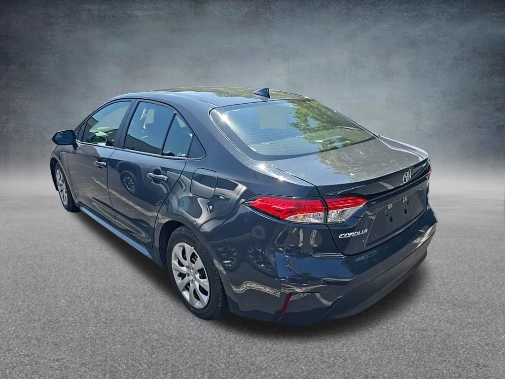 Used 2025 Underground Toyota LE image 5
