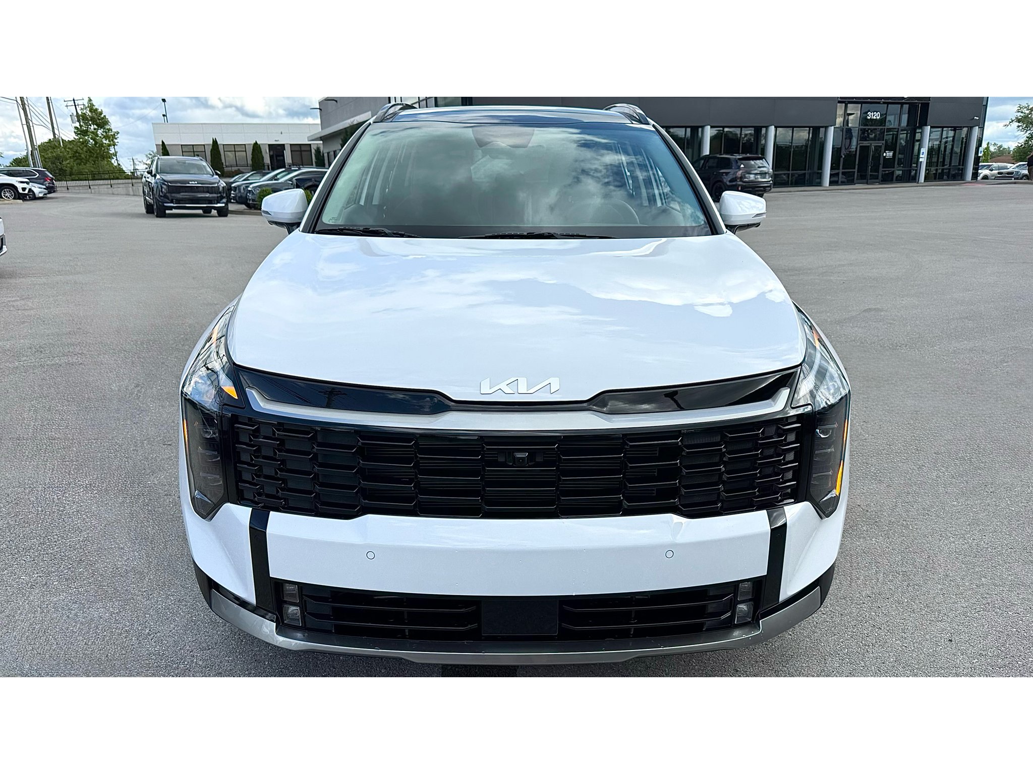 New 2027 Glacial White Pearl Kia SX Prestige image 31