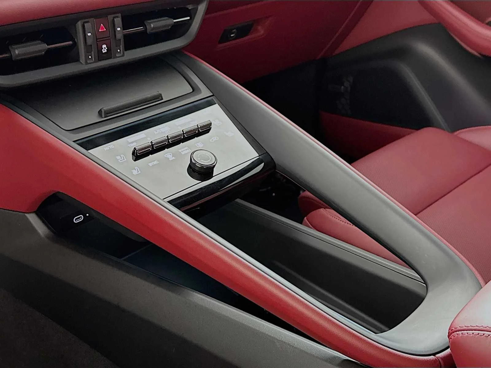 2025 Porsche Macan S - Photo 19