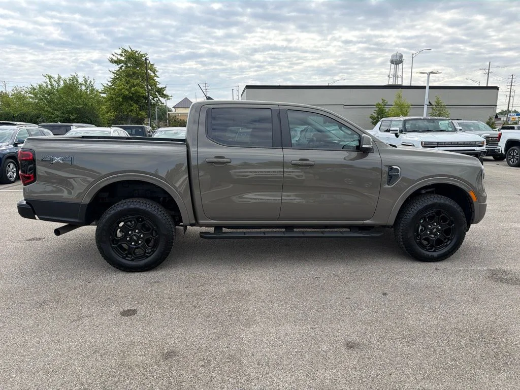 Used 2025 Gray Ford Lariat image 9