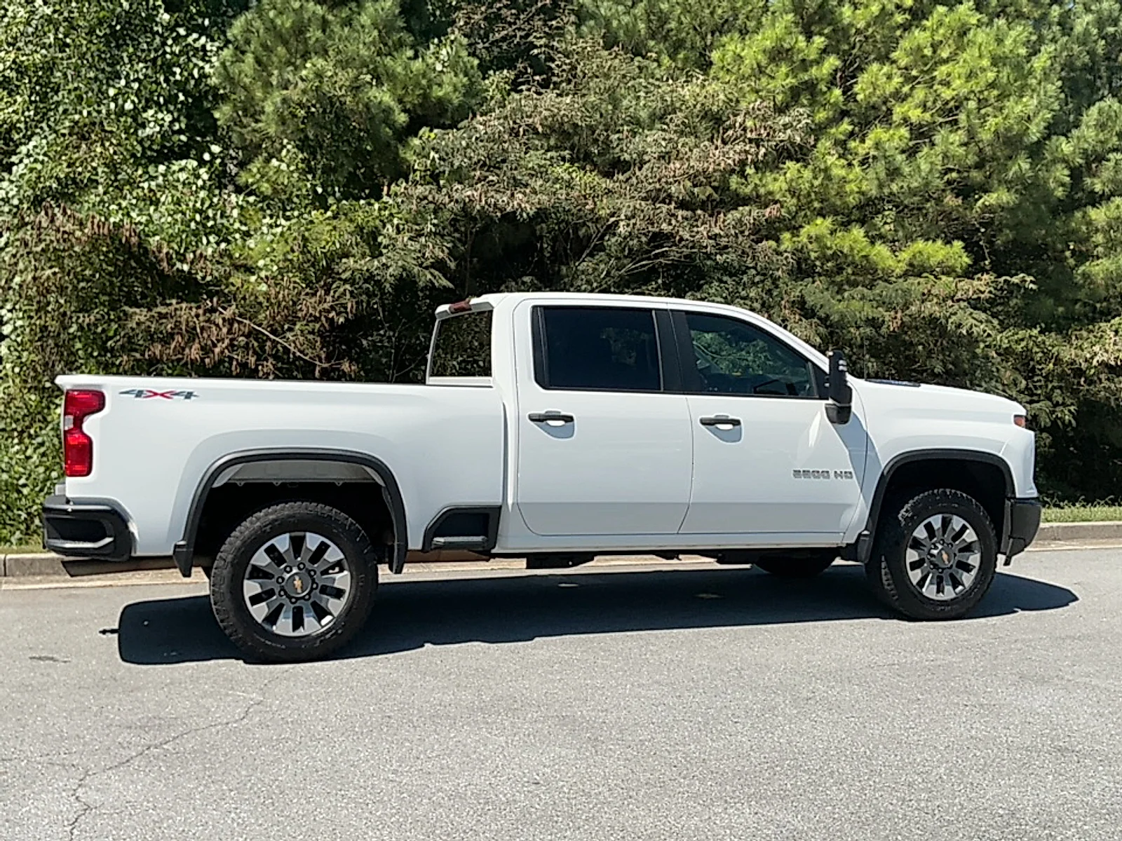Used 2024 Summit White Chevrolet 4WD Crew Cab Standard Bed Custom image 2